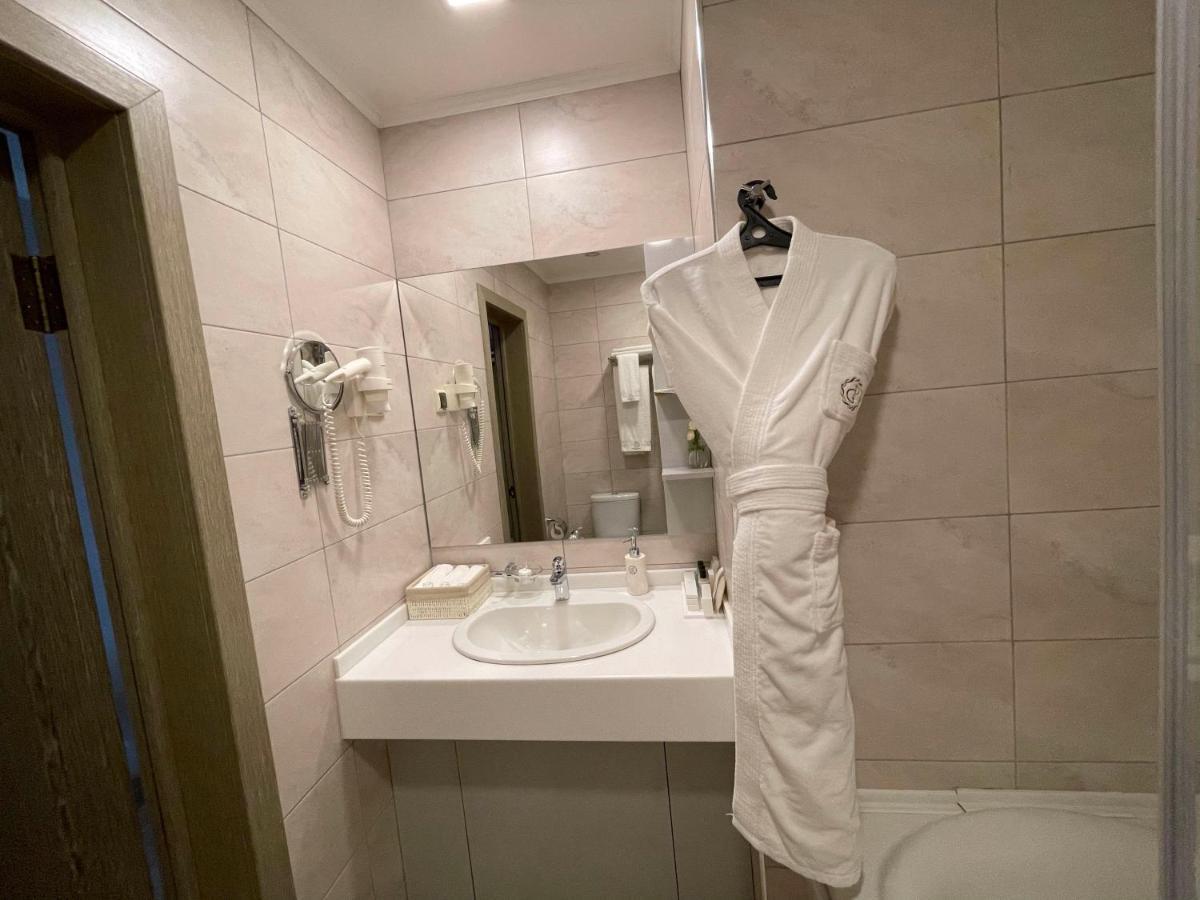 Grace Point Hotel Akmola Esterno foto