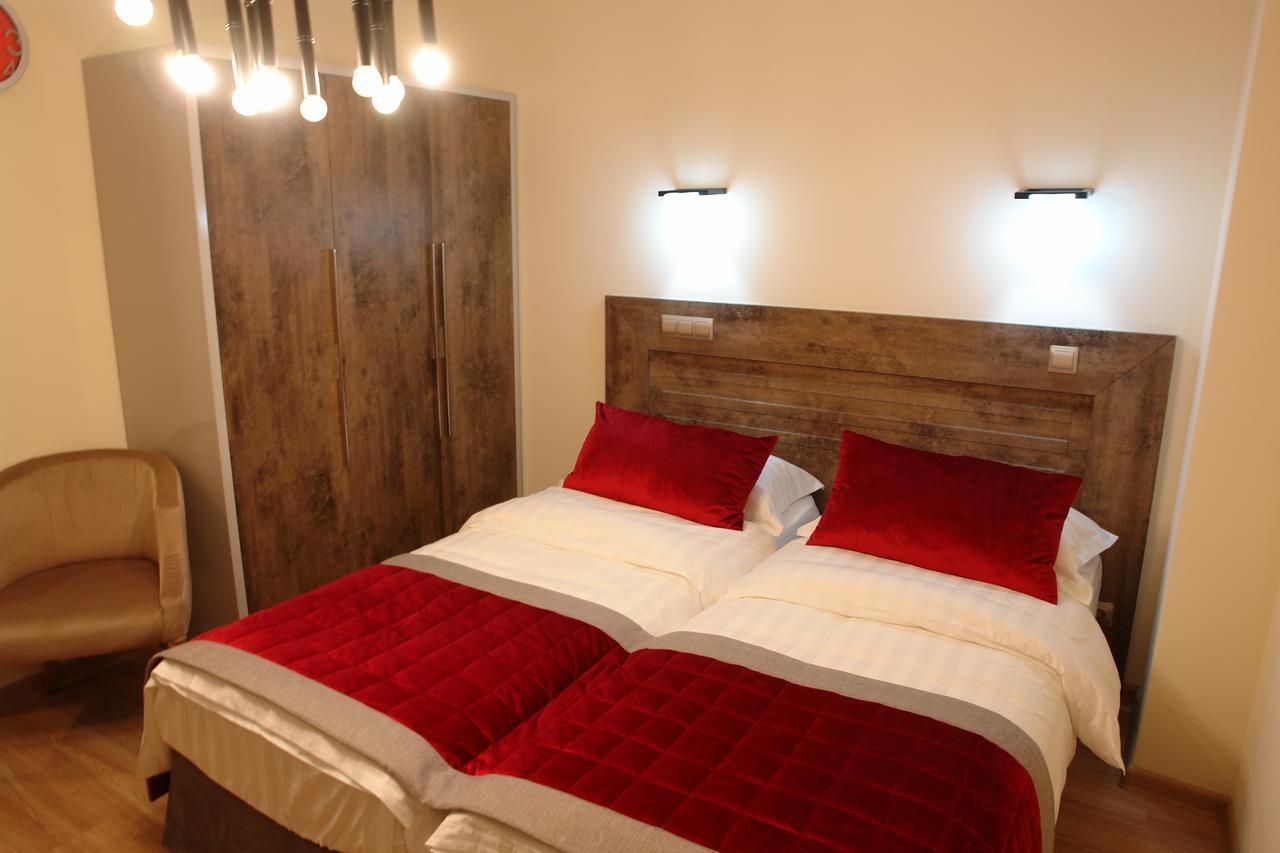 Grace Point Hotel Akmola Esterno foto